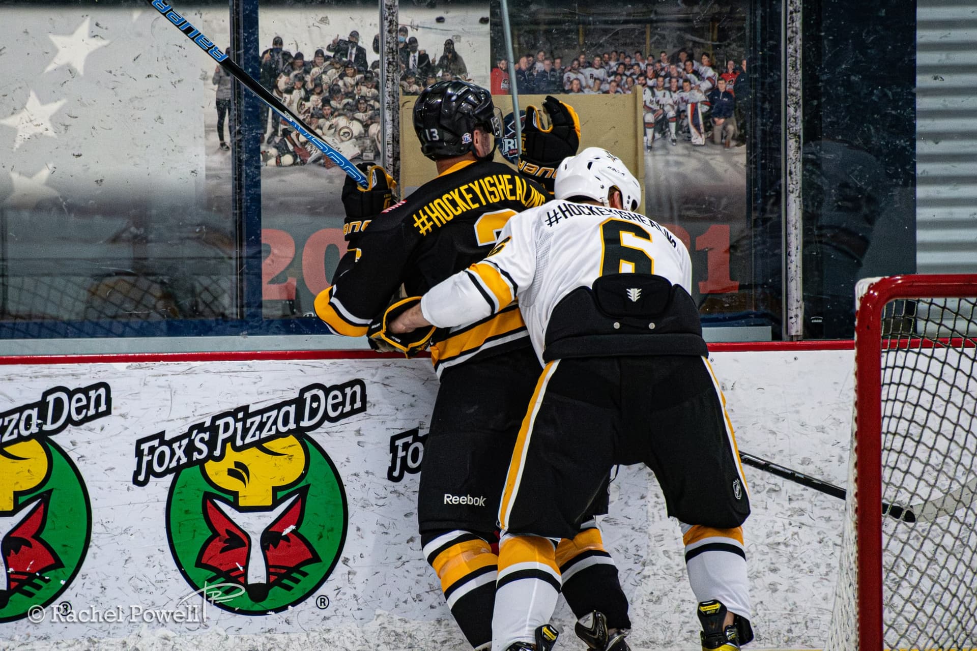mff-black-and-gold-2026 thumbnail 212