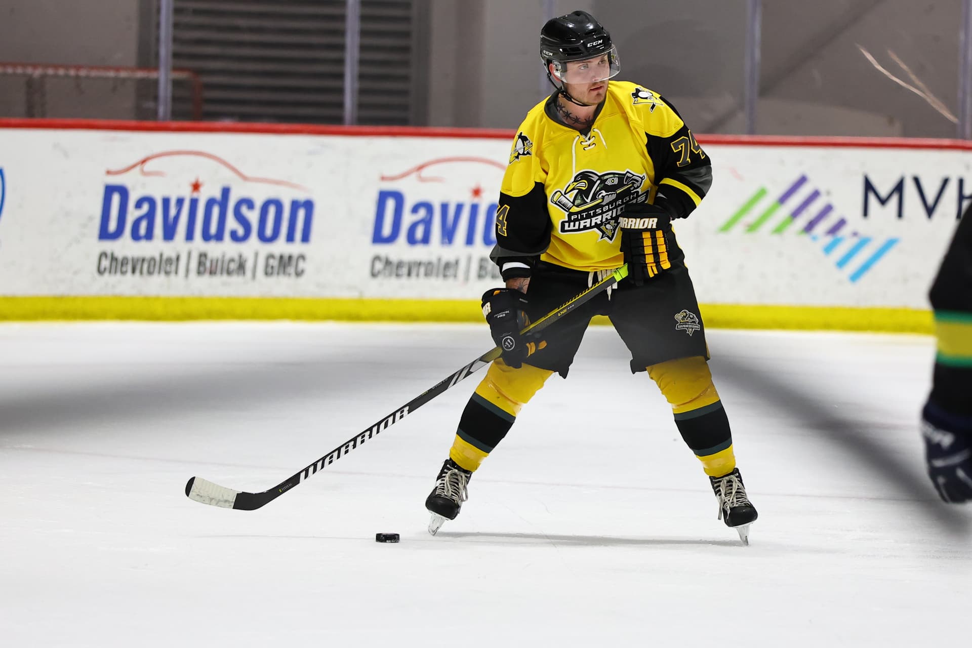 utica-2026-fri-new-england thumbnail 84